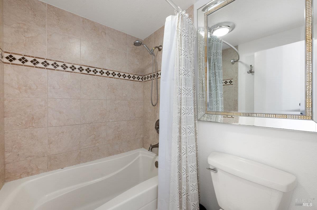 Detail Gallery Image 22 of 32 For 154 Professional Center Pkwy, San Rafael,  CA 94903 - 3 Beds | 2/1 Baths