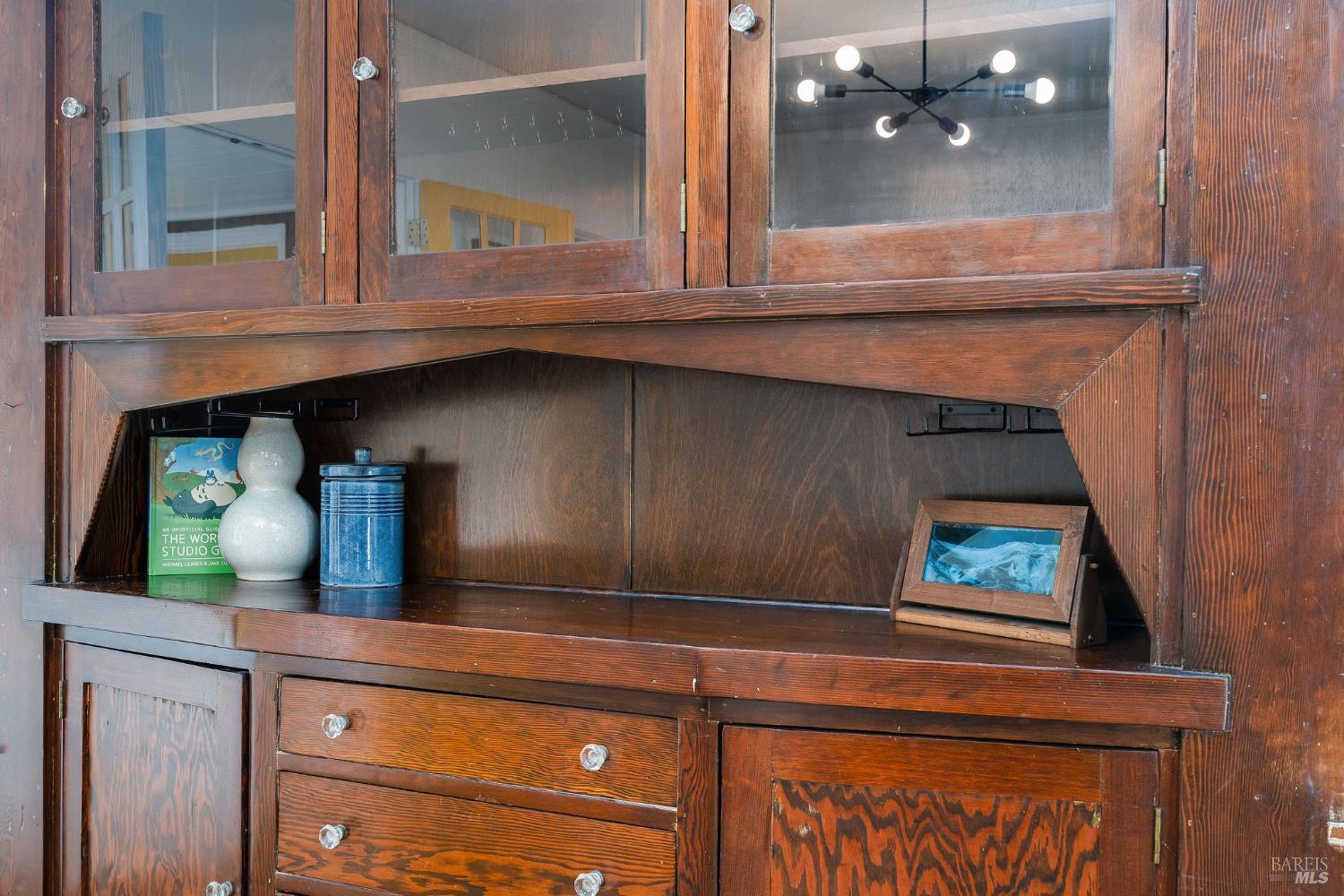 Detail Gallery Image 12 of 52 For 3009 Humboldt Ave, Oakland,  CA 94602 - 5 Beds | 2 Baths
