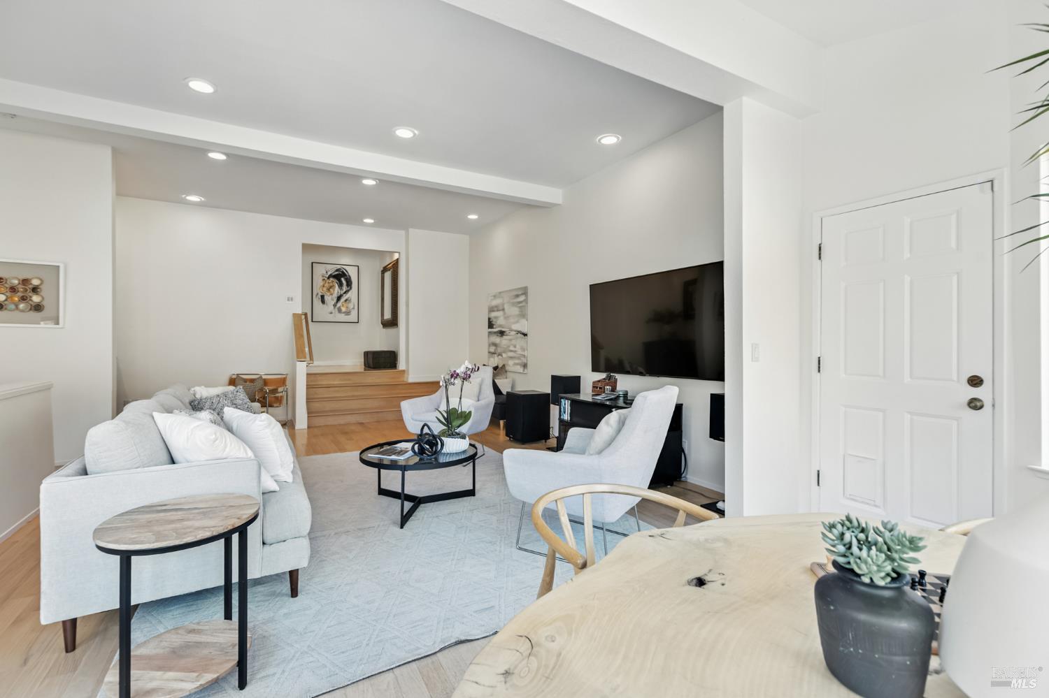 Detail Gallery Image 32 of 63 For 103 Holstein Rd, San Anselmo,  CA 94960 - 3 Beds | 2/1 Baths