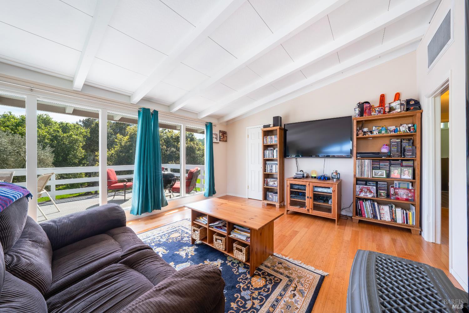 Detail Gallery Image 10 of 23 For 5254 Enterprise Rd, Glen Ellen,  CA 95442 - 2 Beds | 1 Baths