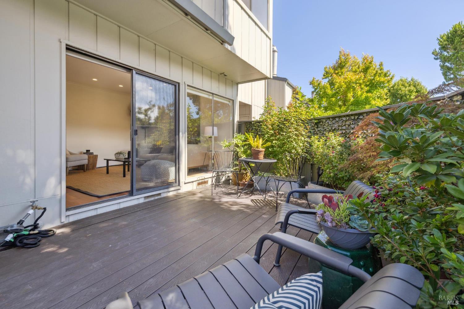 Detail Gallery Image 5 of 40 For 54 Sandpiper Cir, Corte Madera,  CA 94925 - 3 Beds | 2/1 Baths