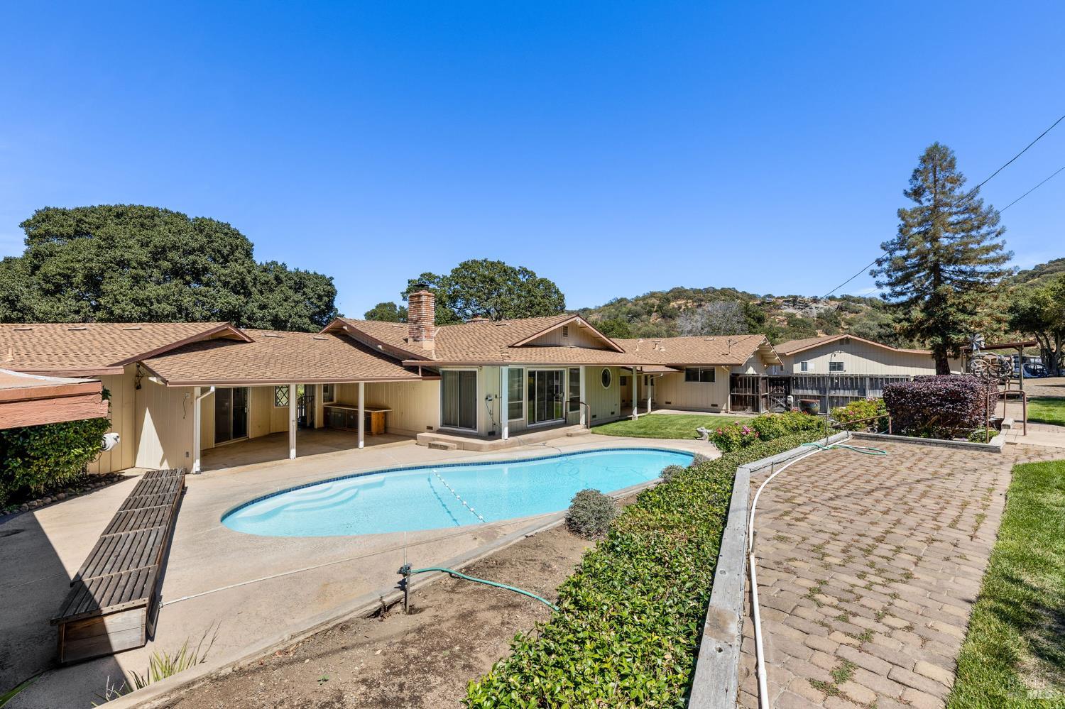 Detail Gallery Image 2 of 64 For 1850 Cravea Ln, Fairfield,  CA 94534 - 5 Beds | 2/1 Baths