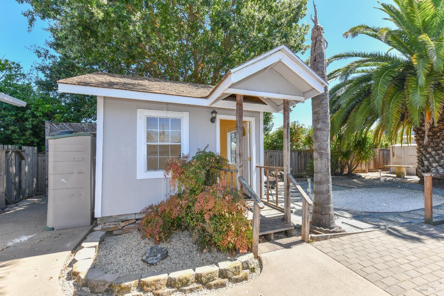 Detail Gallery Image 27 of 30 For 1215 Rutledge Ave, Santa Rosa,  CA 95404 - 4 Beds | 2 Baths