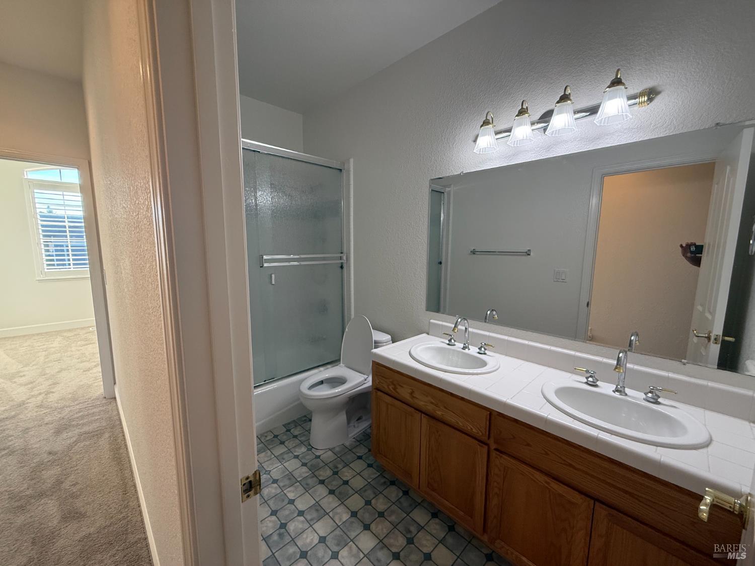 Detail Gallery Image 29 of 38 For 316 Acadia Dr, Petaluma,  CA 94954 - 4 Beds | 2/1 Baths