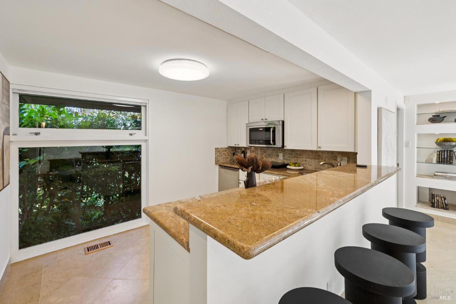 Detail Gallery Image 40 of 66 For 15 Prospect Ave, Sausalito,  CA 94965 - 3 Beds | 3/2 Baths