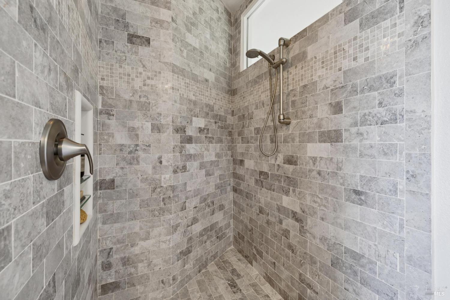 Detail Gallery Image 35 of 66 For 15 Prospect Ave, Sausalito,  CA 94965 - 3 Beds | 3/2 Baths