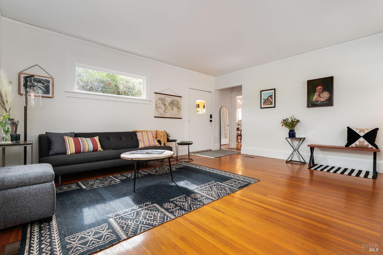 Detail Gallery Image 10 of 52 For 3009 Humboldt Ave, Oakland,  CA 94602 - 5 Beds | 2 Baths