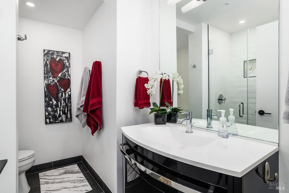Detail Gallery Image 21 of 43 For 30 Toyon Ct, Corte Madera,  CA 94925 - 2 Beds | 2 Baths