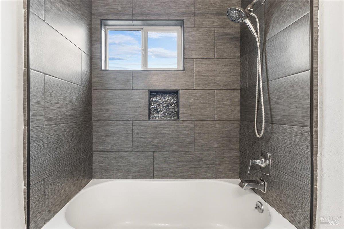 Detail Gallery Image 23 of 32 For 729 Rockwell Pl, Santa Rosa,  CA 95401 - 2 Beds | 1/1 Baths