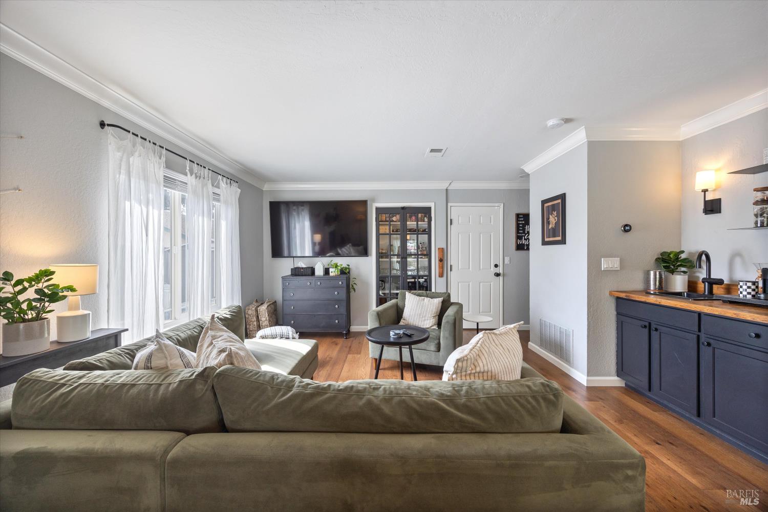 Detail Gallery Image 16 of 46 For 136 Suisun Ct, Vacaville,  CA 95688 - 4 Beds | 3 Baths