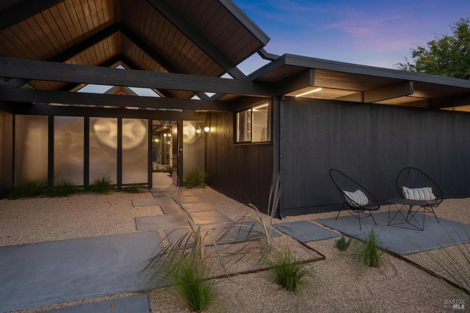 Detail Gallery Image 47 of 53 For 20 Mount Diablo Cir, San Rafael,  CA 94903 - 5 Beds | 2 Baths