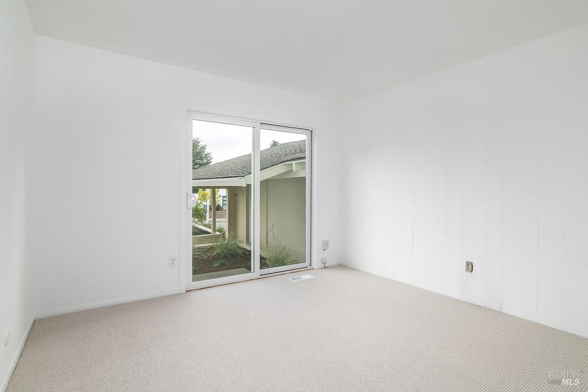 Detail Gallery Image 34 of 50 For 121 San Marino Dr, San Rafael,  CA 94901 - 3 Beds | 2 Baths