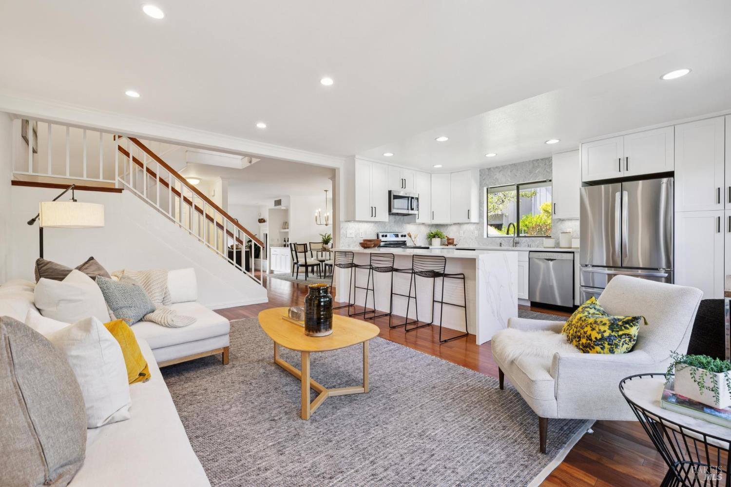 Detail Gallery Image 14 of 40 For 54 Sandpiper Cir, Corte Madera,  CA 94925 - 3 Beds | 2/1 Baths