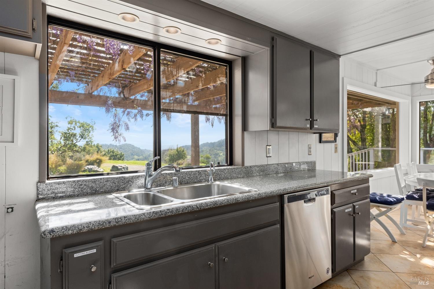 Detail Gallery Image 13 of 64 For 5750 Chemise Rd, Healdsburg,  CA 95448 - – Beds | – Baths