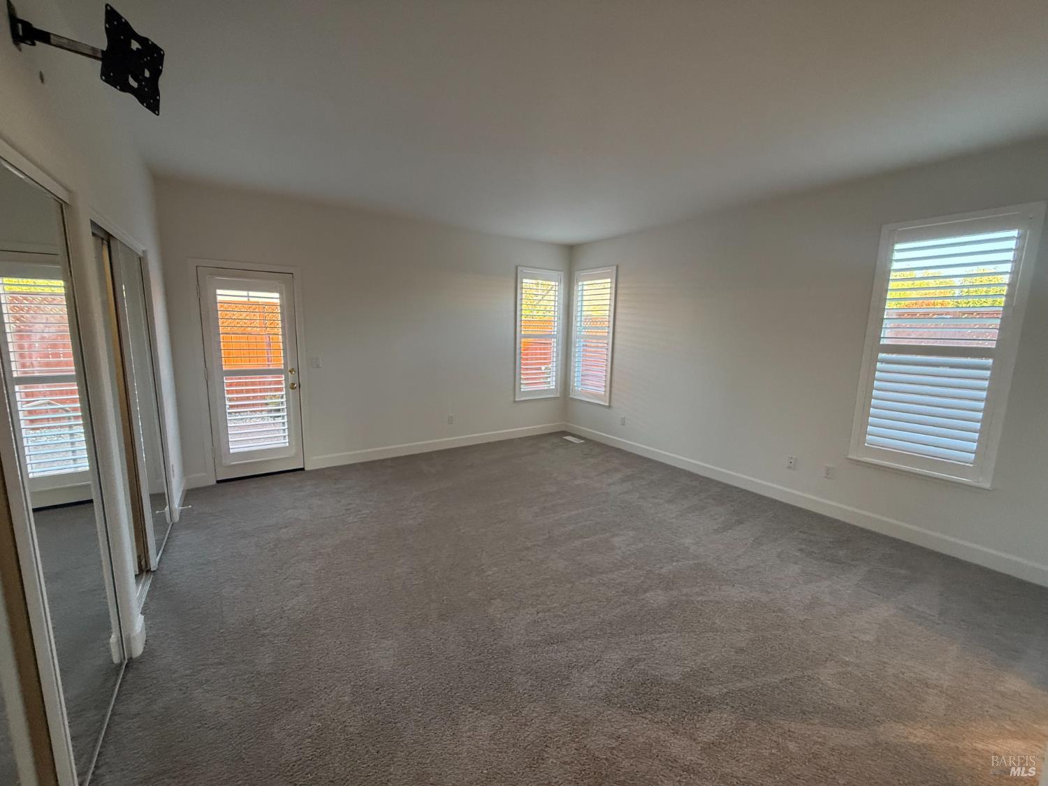 Detail Gallery Image 21 of 38 For 316 Acadia Dr, Petaluma,  CA 94954 - 4 Beds | 2/1 Baths