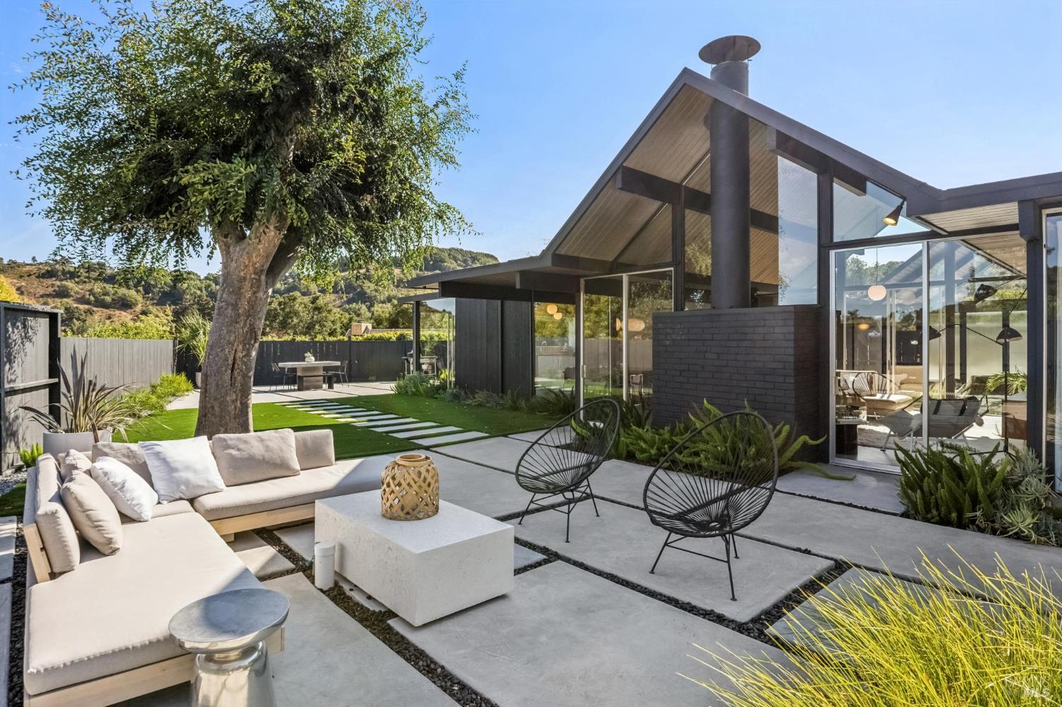 Detail Gallery Image 42 of 53 For 20 Mount Diablo Cir, San Rafael,  CA 94903 - 5 Beds | 2 Baths