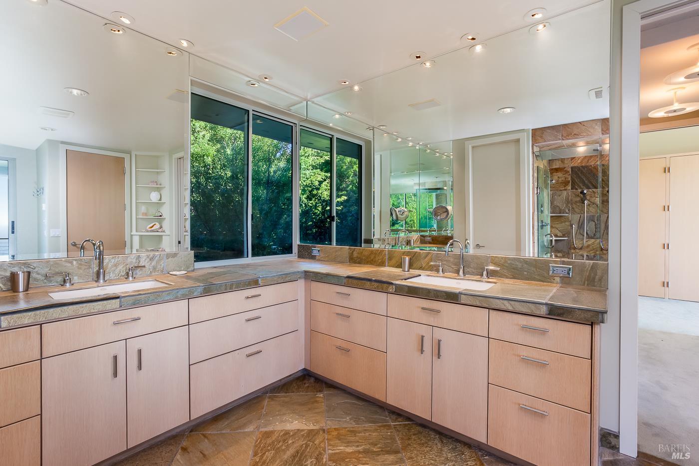 Detail Gallery Image 16 of 49 For 43850 Buckhorn Cove Rd, Little River_1,  CA 95456 - 3 Beds | 4/1 Baths