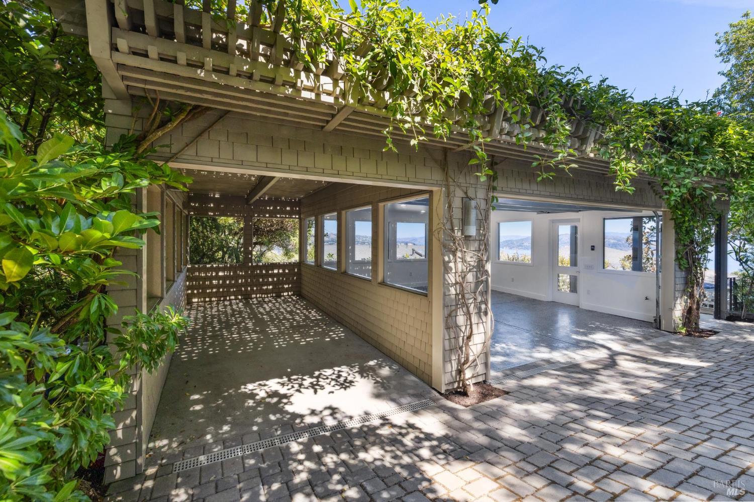 Detail Gallery Image 48 of 66 For 15 Prospect Ave, Sausalito,  CA 94965 - 3 Beds | 3/2 Baths