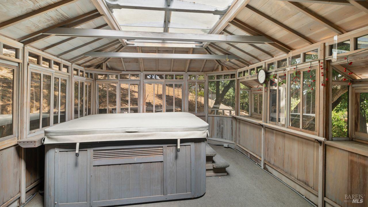 Detail Gallery Image 40 of 42 For 170 Wild Horse Valley Dr, Novato,  CA 94947 - 5 Beds | 2/1 Baths