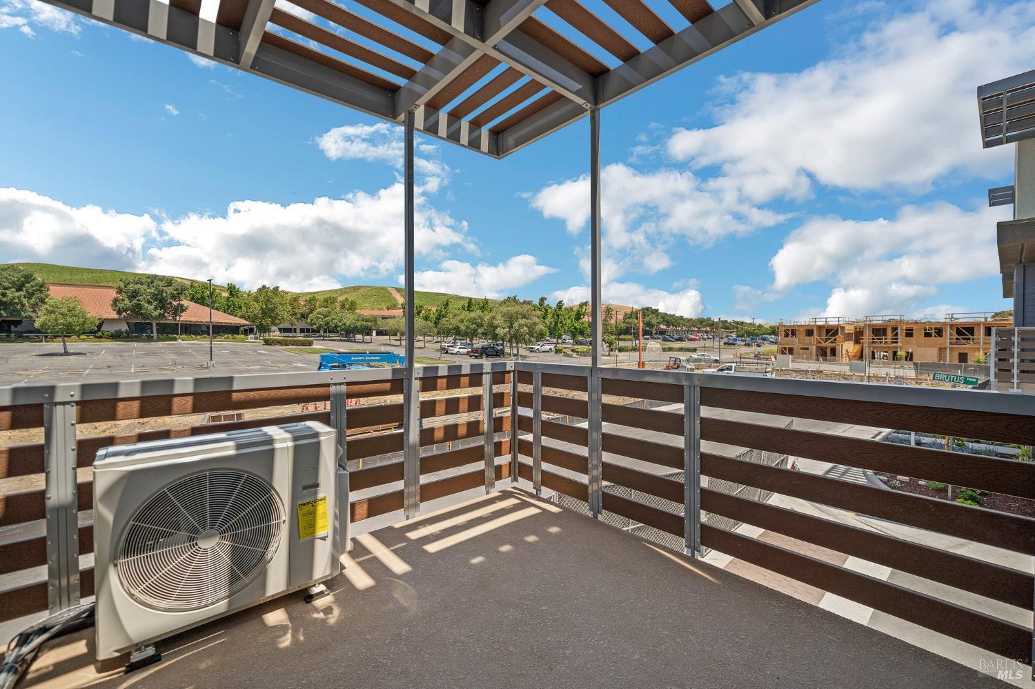 Detail Gallery Image 5 of 23 For 299 Hermes Cmn, Livermore,  CA 94551 - 1 Beds | 1/1 Baths