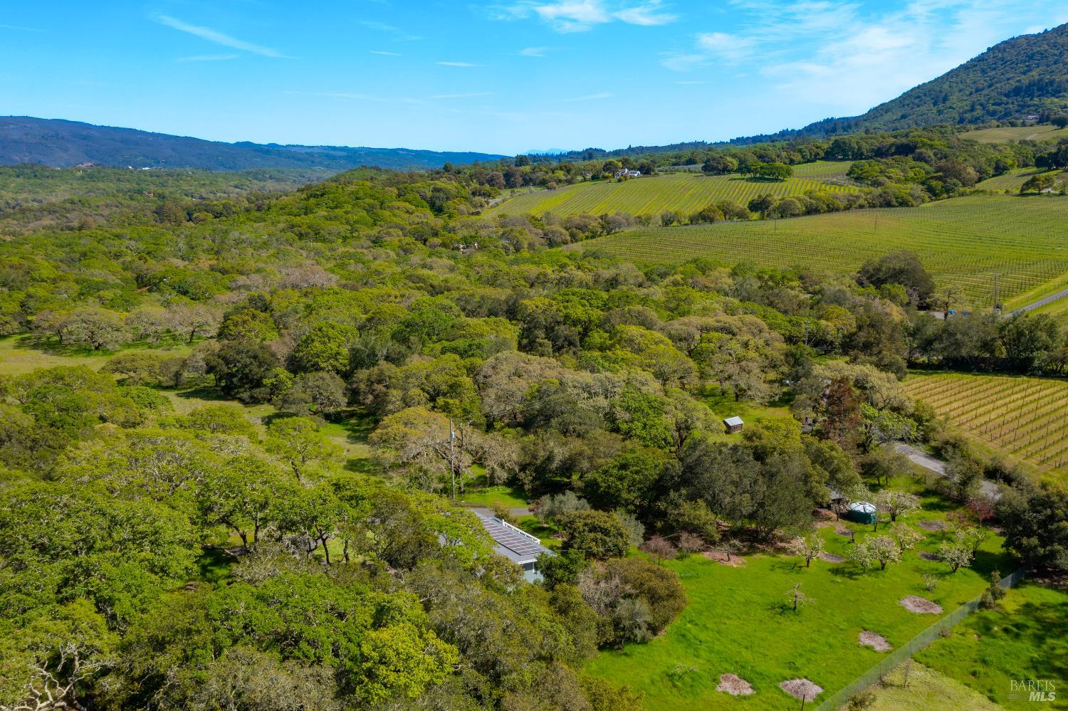 Detail Gallery Image 9 of 23 For 5254 Enterprise Rd, Glen Ellen,  CA 95442 - 2 Beds | 1 Baths