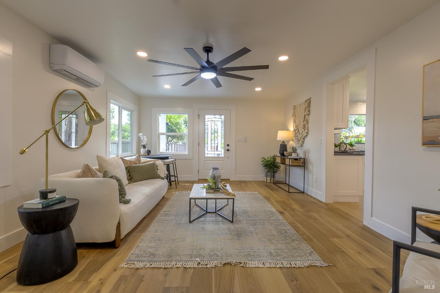 Detail Gallery Image 10 of 59 For 2711 Mark West Station Rd, Windsor,  CA 95492 - 4 Beds | 2 Baths