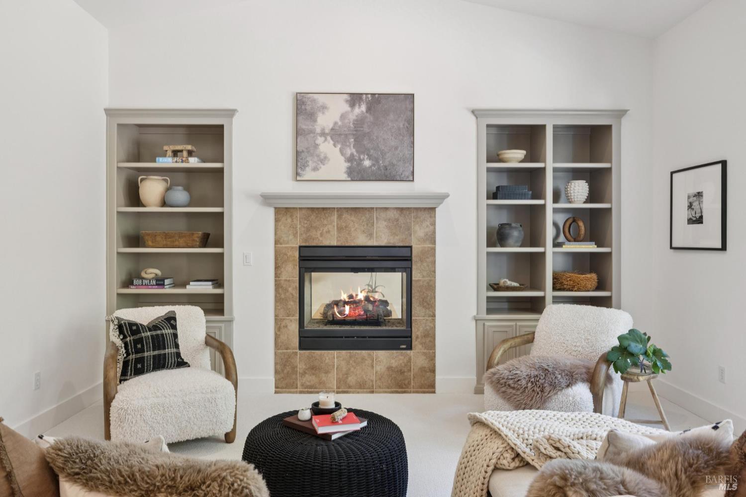 Detail Gallery Image 3 of 49 For 221 Spindle Ct, San Rafael,  CA 94903 - 4 Beds | 4 Baths