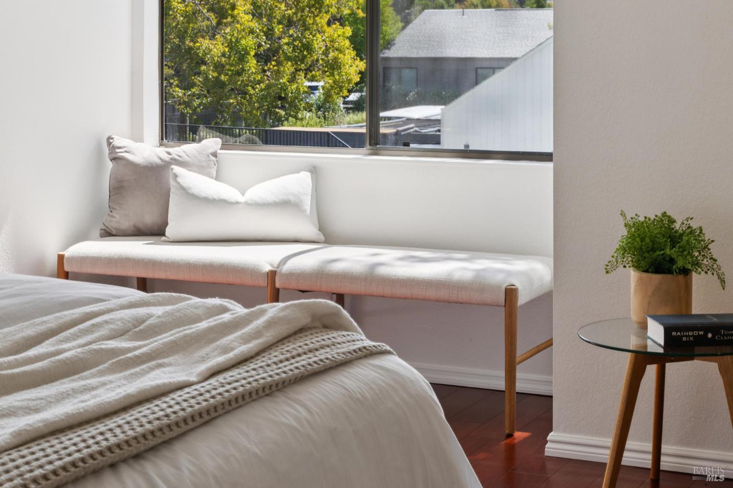 Detail Gallery Image 22 of 40 For 54 Sandpiper Cir, Corte Madera,  CA 94925 - 3 Beds | 2/1 Baths