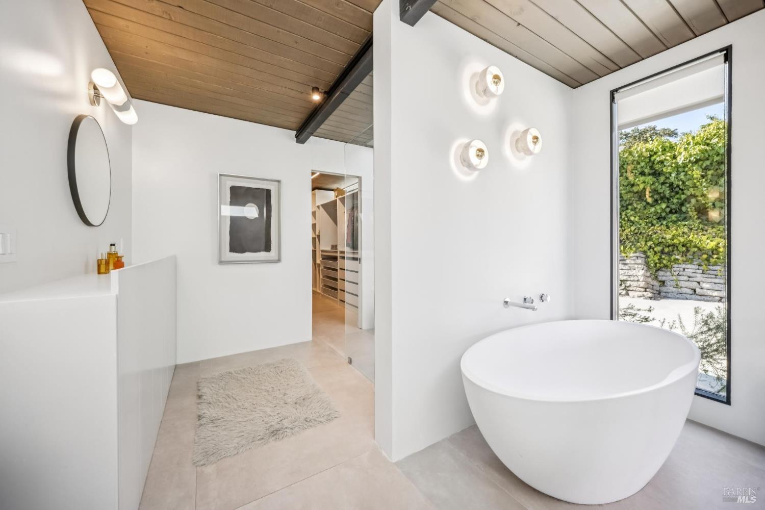 Detail Gallery Image 34 of 53 For 20 Mount Diablo Cir, San Rafael,  CA 94903 - 5 Beds | 2 Baths