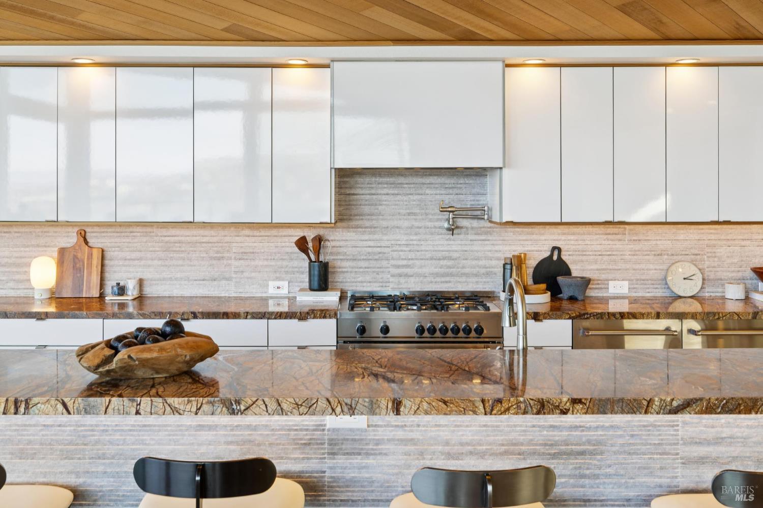 Detail Gallery Image 21 of 66 For 15 Prospect Ave, Sausalito,  CA 94965 - 3 Beds | 3/2 Baths