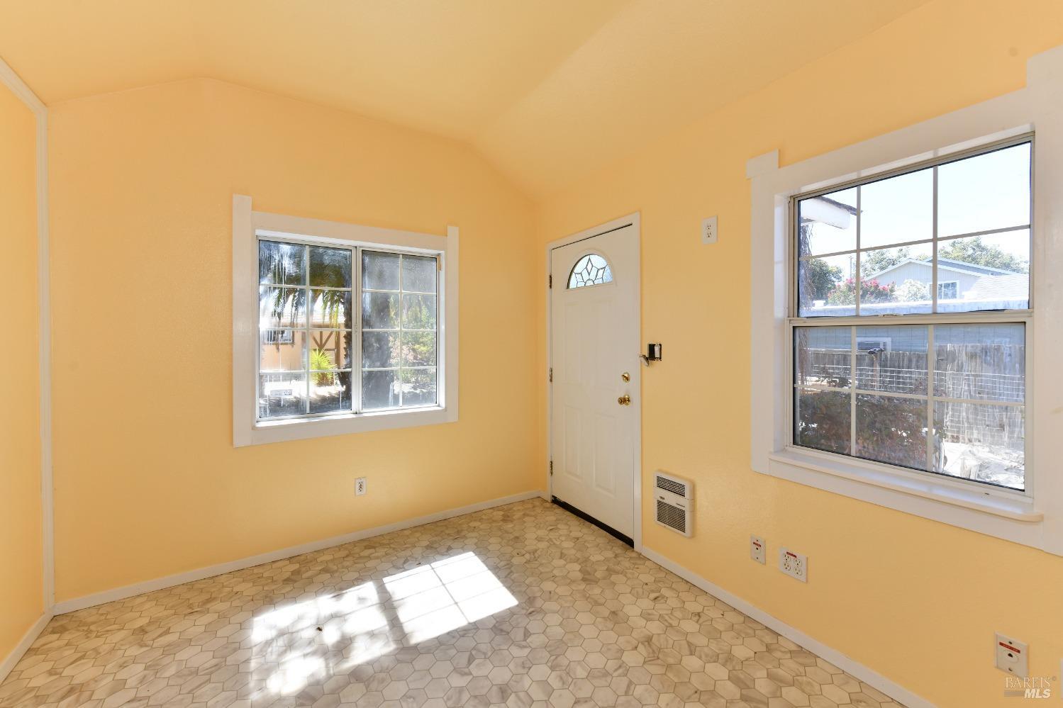 Detail Gallery Image 29 of 30 For 1215 Rutledge Ave, Santa Rosa,  CA 95404 - 4 Beds | 2 Baths