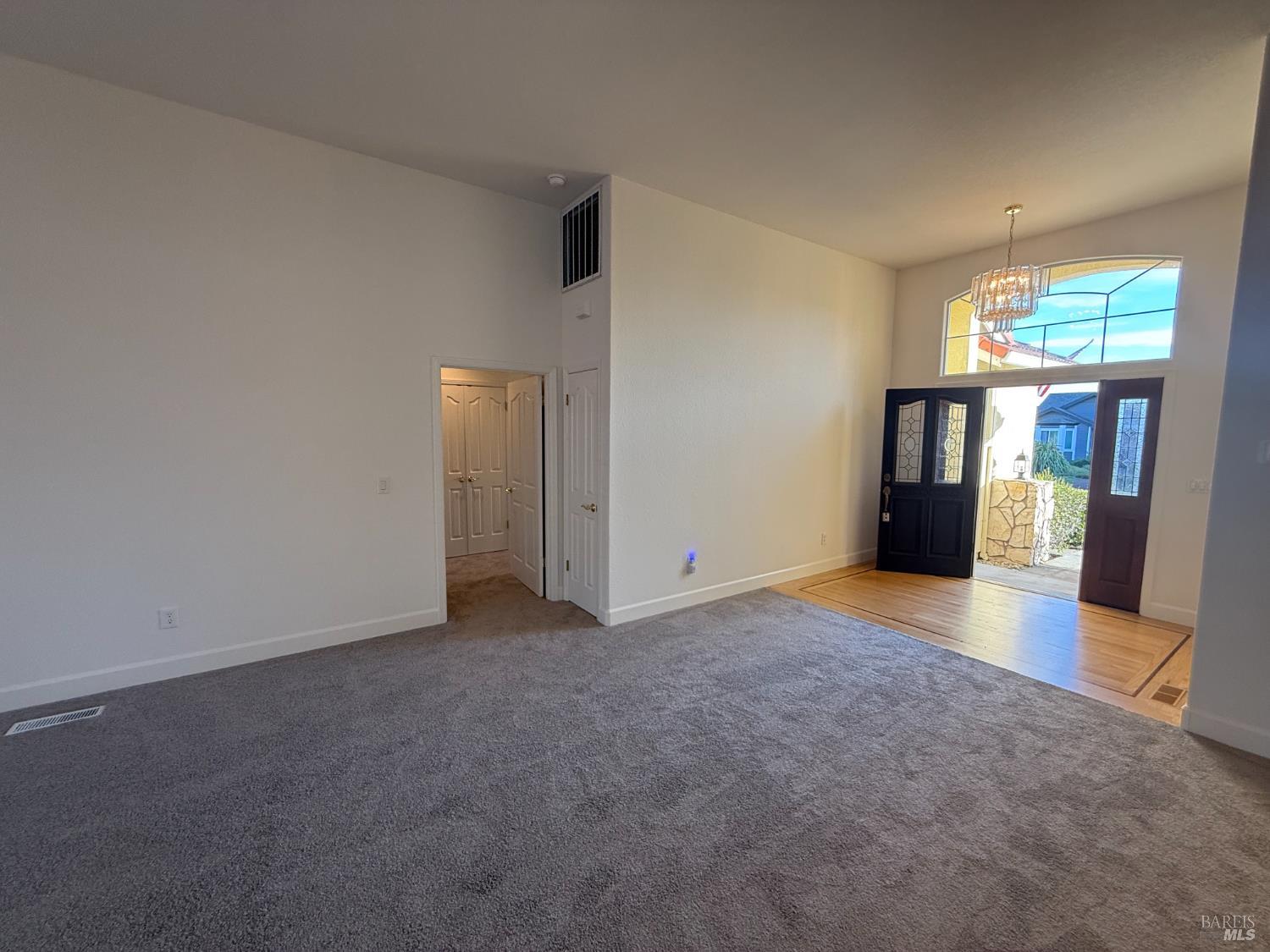 Detail Gallery Image 20 of 38 For 316 Acadia Dr, Petaluma,  CA 94954 - 4 Beds | 2/1 Baths