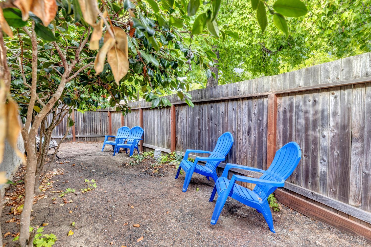 Detail Gallery Image 14 of 46 For 557 Willow Ct, Benicia,  CA 94510 - 2 Beds | 2/1 Baths