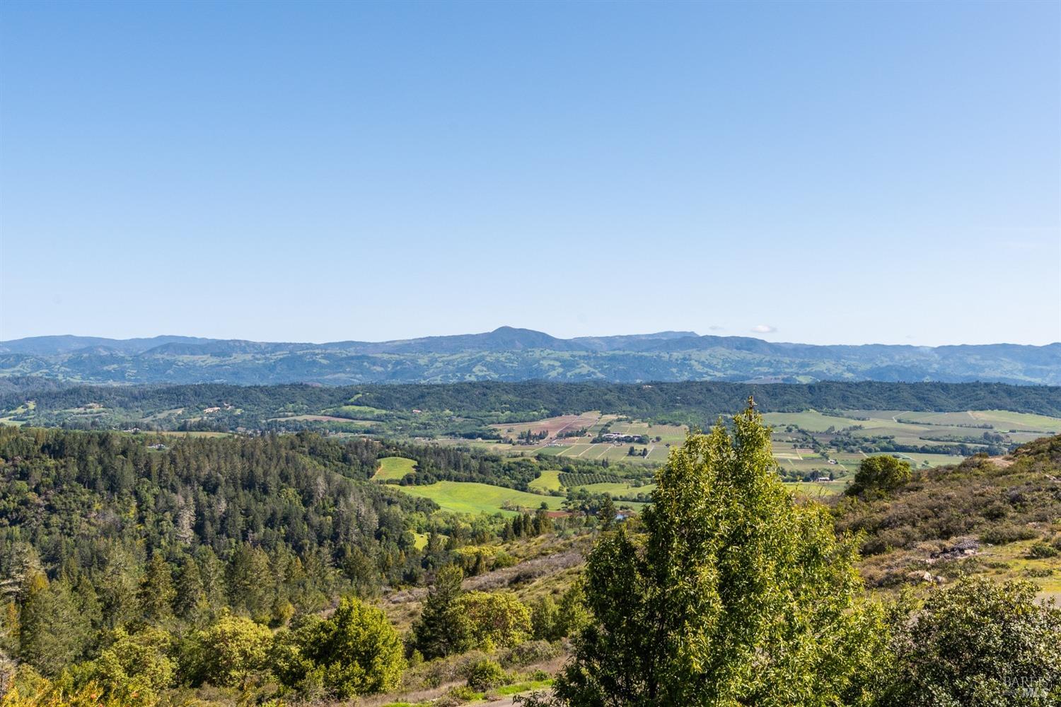Detail Gallery Image 3 of 64 For 5750 Chemise Rd, Healdsburg,  CA 95448 - – Beds | – Baths