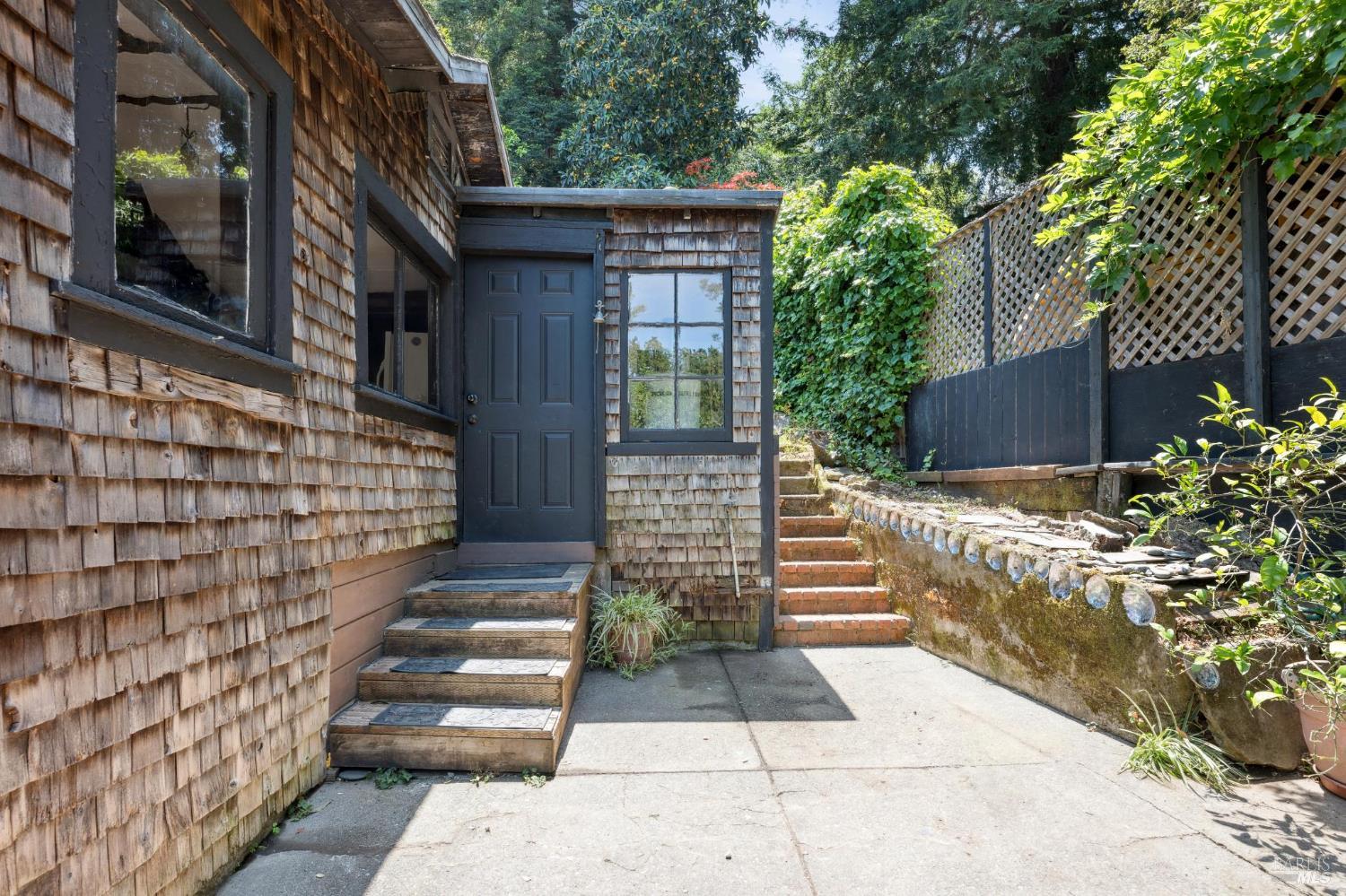 Detail Gallery Image 22 of 69 For 381 Forrest Ave, Fairfax,  CA 94930 - 2 Beds | 1/1 Baths