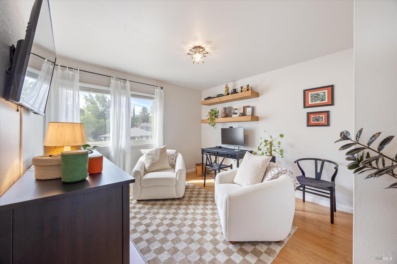 Detail Gallery Image 23 of 46 For 136 Suisun Ct, Vacaville,  CA 95688 - 4 Beds | 3 Baths