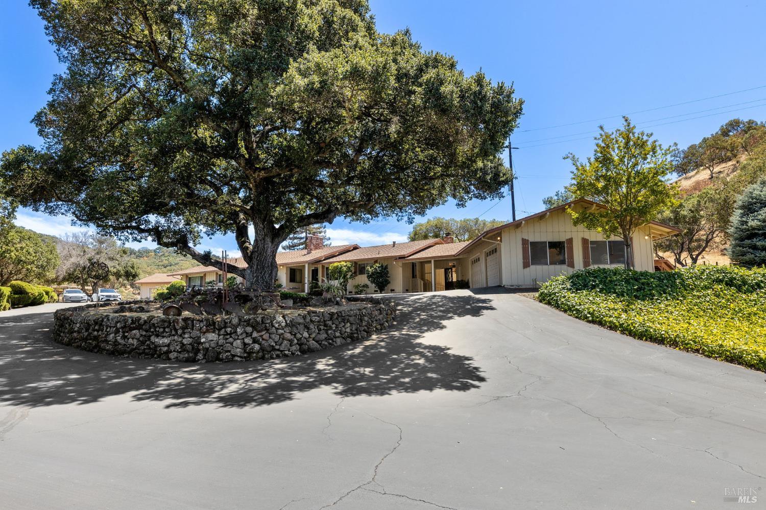 Detail Gallery Image 16 of 64 For 1850 Cravea Ln, Fairfield,  CA 94534 - 5 Beds | 2/1 Baths