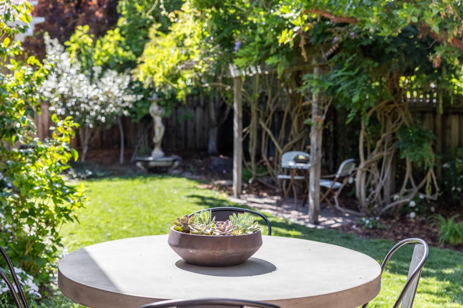 Detail Gallery Image 7 of 49 For 221 Spindle Ct, San Rafael,  CA 94903 - 4 Beds | 4 Baths