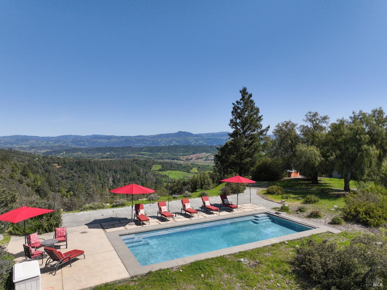 Detail Gallery Image 4 of 64 For 5750 Chemise Rd, Healdsburg,  CA 95448 - – Beds | – Baths