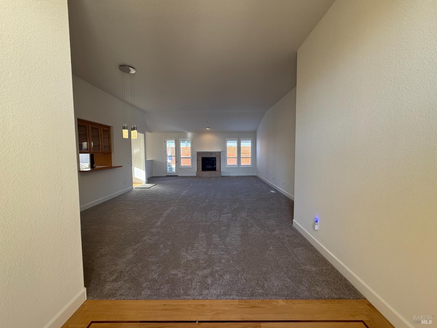 Detail Gallery Image 4 of 38 For 316 Acadia Dr, Petaluma,  CA 94954 - 4 Beds | 2/1 Baths