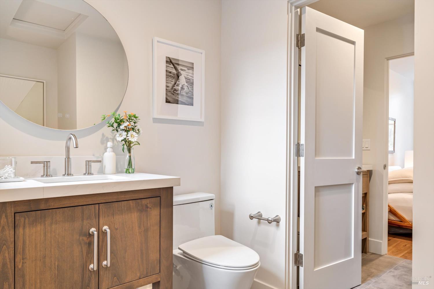 Detail Gallery Image 13 of 30 For 532 Grove St, Healdsburg,  CA 95448 - 2 Beds | 1/1 Baths