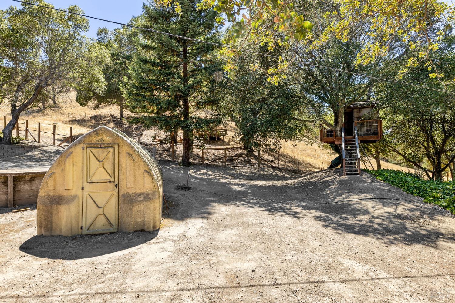 Detail Gallery Image 14 of 64 For 1850 Cravea Ln, Fairfield,  CA 94534 - 5 Beds | 2/1 Baths