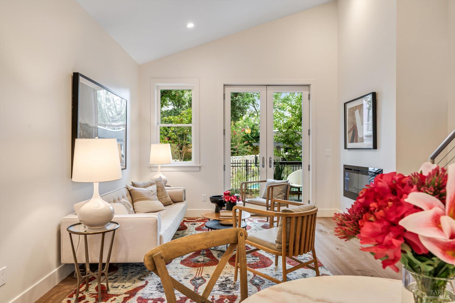 Detail Gallery Image 20 of 30 For 532 Grove St, Healdsburg,  CA 95448 - 2 Beds | 1/1 Baths