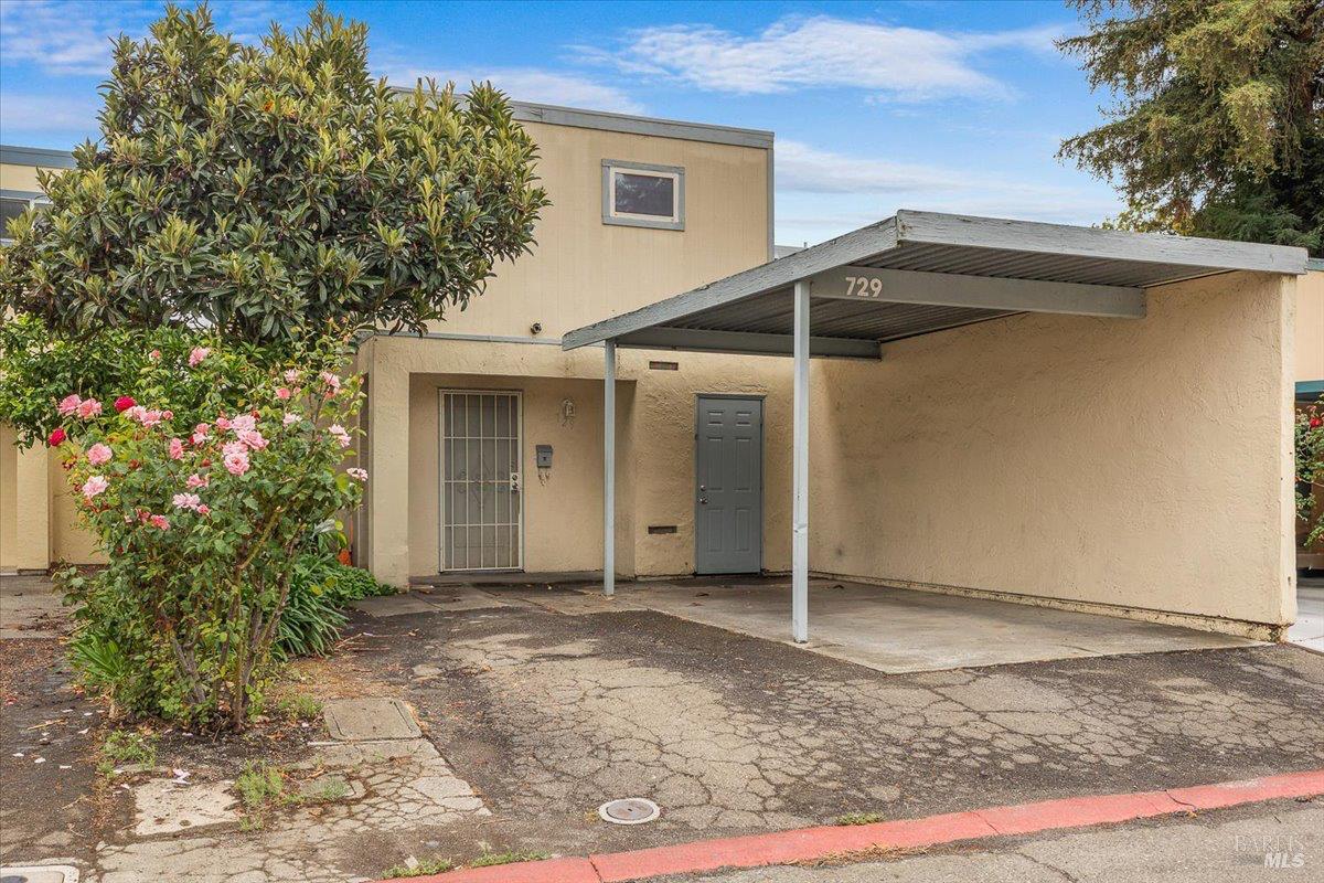 Detail Gallery Image 3 of 32 For 729 Rockwell Pl, Santa Rosa,  CA 95401 - 2 Beds | 1/1 Baths