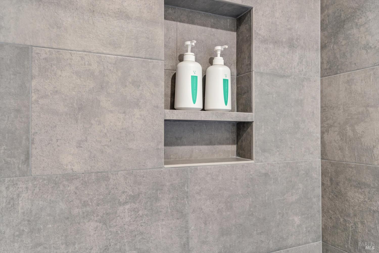 Detail Gallery Image 17 of 30 For 532 Grove St, Healdsburg,  CA 95448 - 2 Beds | 1/1 Baths