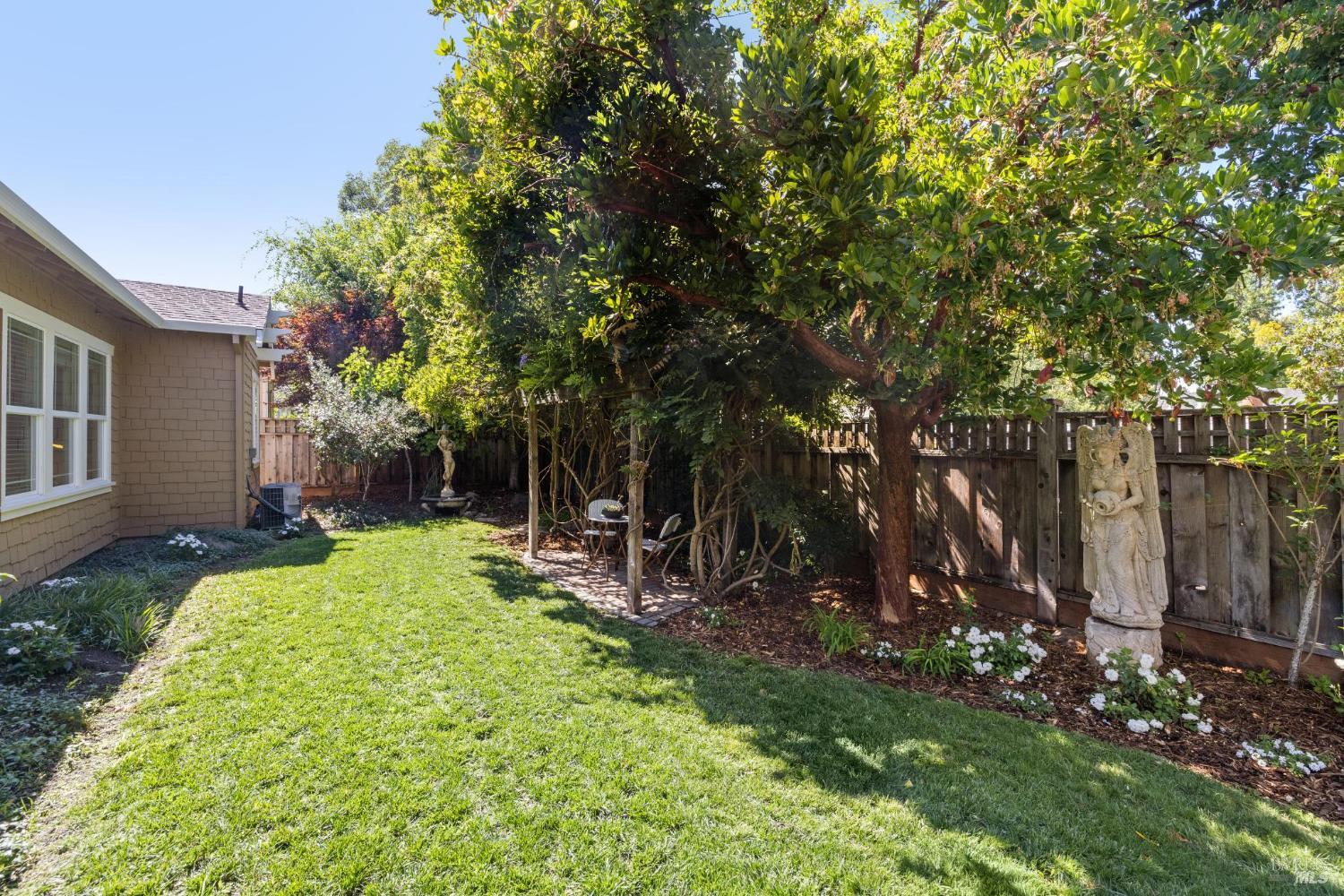 Detail Gallery Image 42 of 49 For 221 Spindle Ct, San Rafael,  CA 94903 - 4 Beds | 4 Baths