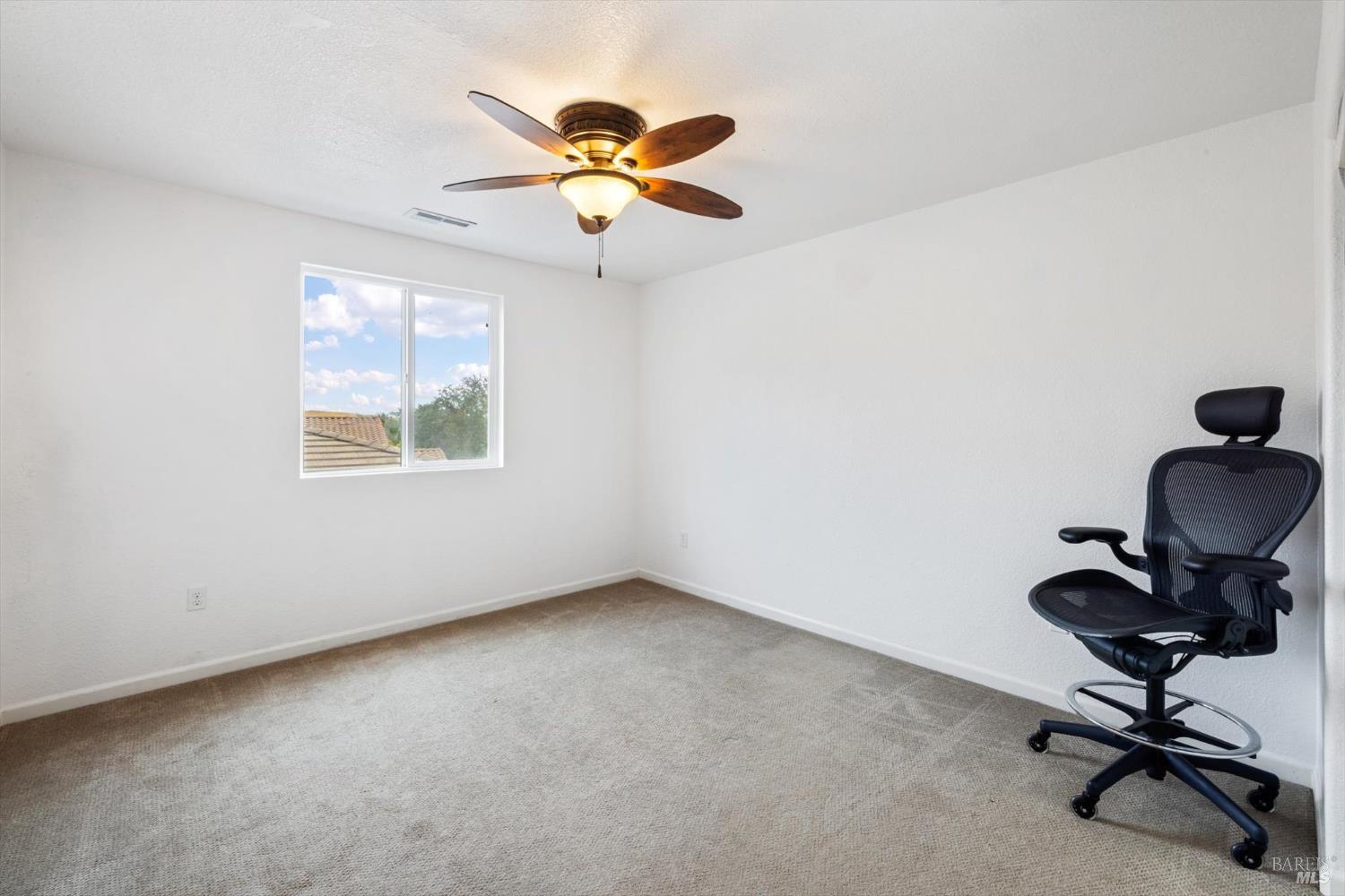 Detail Gallery Image 24 of 43 For 1391 Couples Cir, Fairfield,  CA 94533 - 5 Beds | 3 Baths