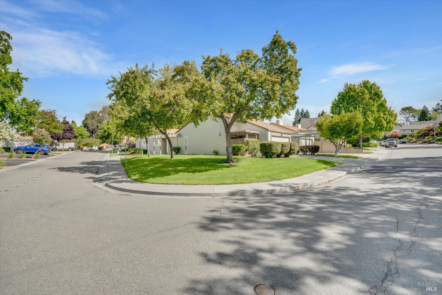 Detail Gallery Image 5 of 38 For 500 Tampico Unkn, Walnut Creek,  CA 94598 - 2 Beds | 2 Baths