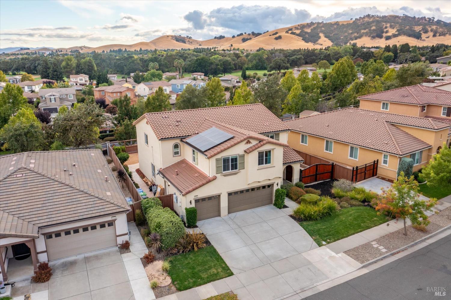 Detail Gallery Image 39 of 43 For 1391 Couples Cir, Fairfield,  CA 94533 - 5 Beds | 3 Baths