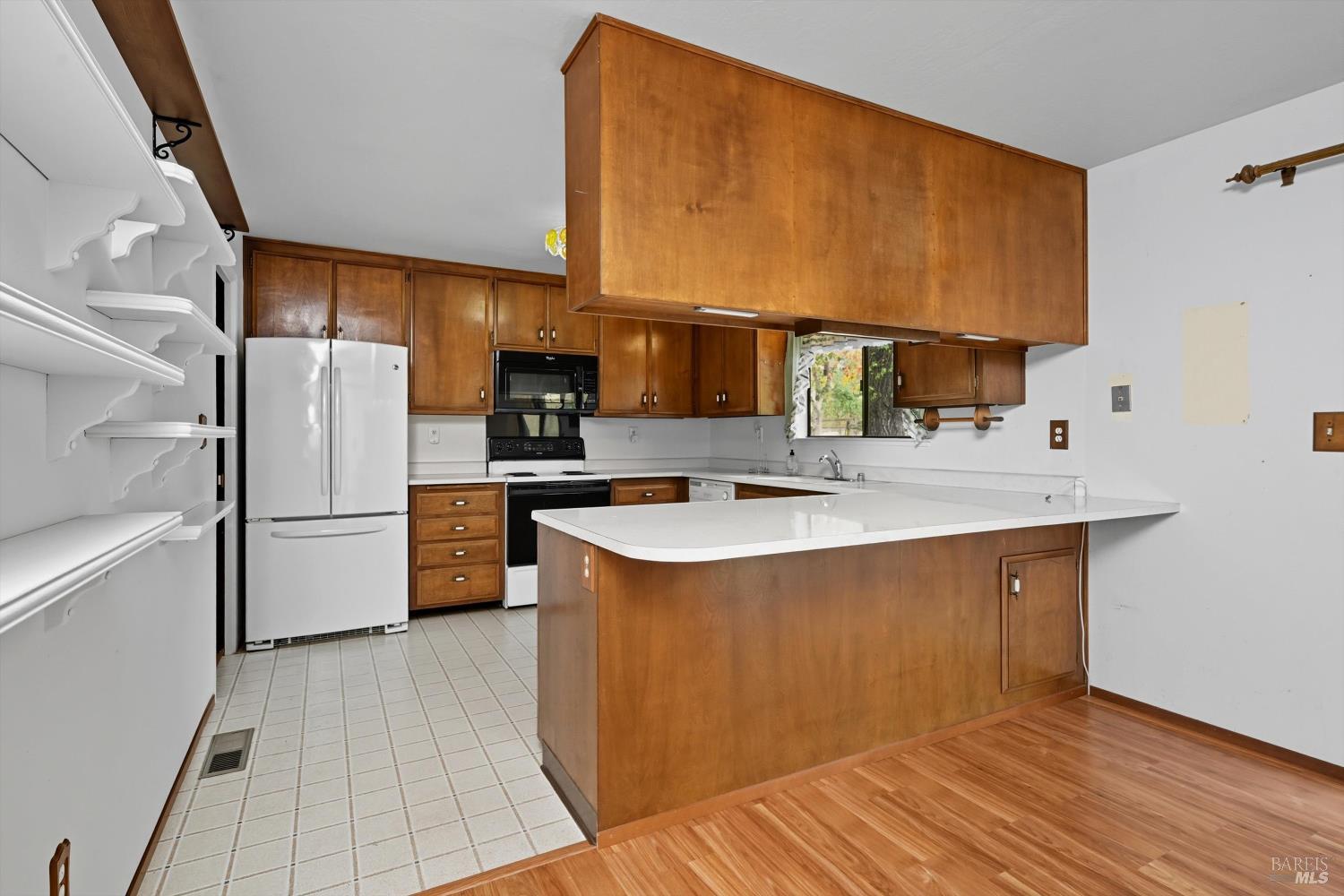 Detail Gallery Image 18 of 28 For 4295 E 3rd Ave, Napa,  CA 94558 - 3 Beds | 2 Baths